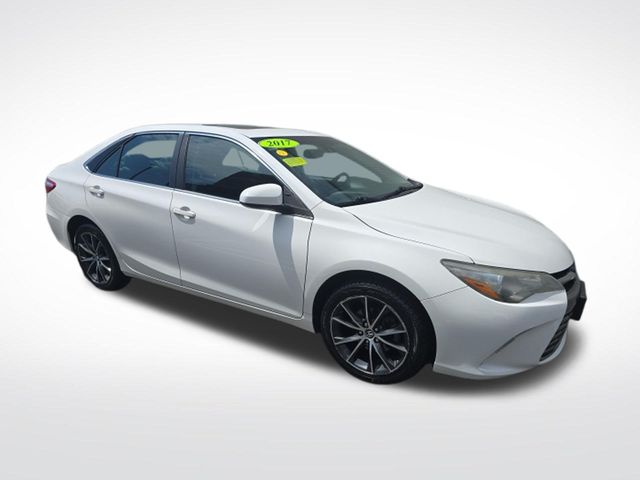 Super White 2017 Toyota Camry Sedan Front-Wheel Drive 6-Speed Automatic