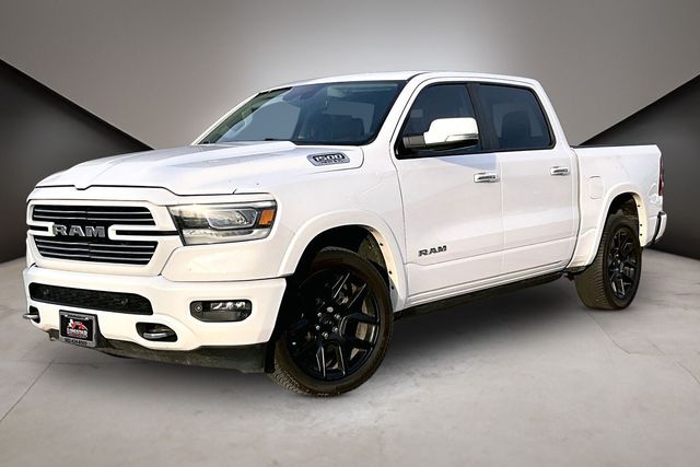 Bright White Clearcoat 2022 RAM 1500 Laramie Crew Cab RWD Pickup Truck 4X2 8-Speed Automatic
