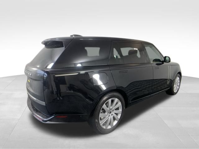 2025 Land Rover Range Rover SE 6