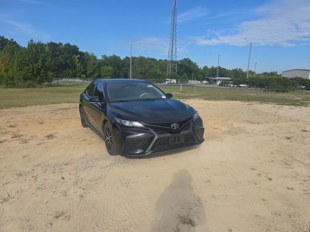 Used 2022 Midnight Black Metallic Toyota SE image 19