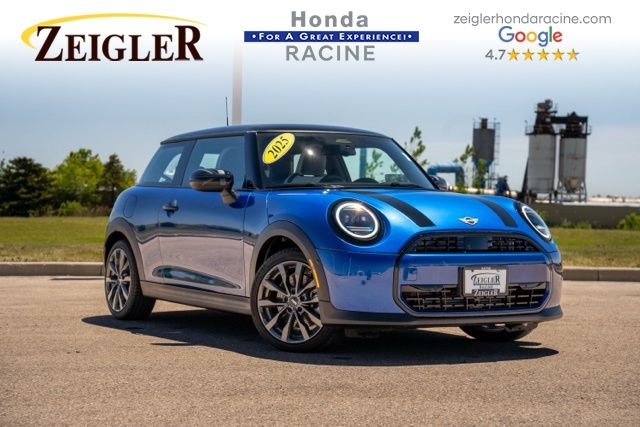 Icy Sunshine Blue Metallic 2025 MINI Cooper 2-Door Hatchback FWD Hatchback Front-Wheel Drive 7-Speed Automatic