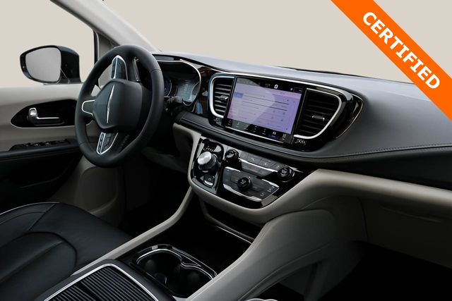 Used Car 2023 Chrysler Pacifica  Limited For Sale Under $35,000 In Austin, Texas