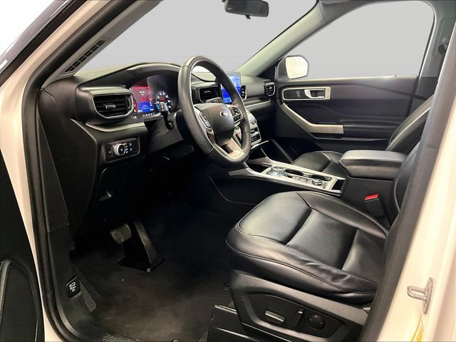 2022 Ford Explorer XLT - 11