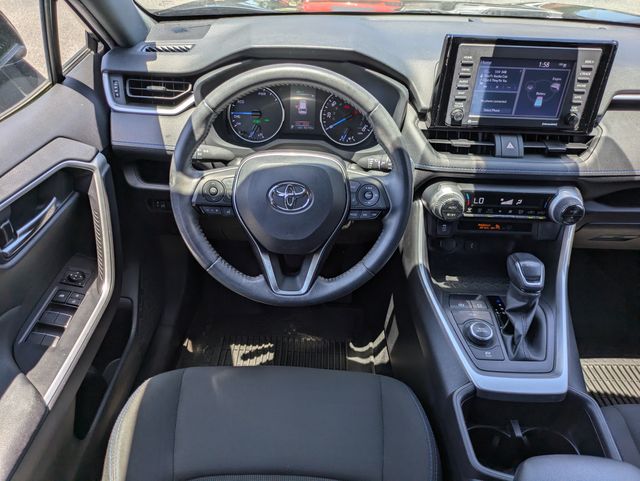 2022 Toyota RAV4 Hybrid SE
