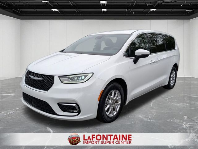 2023 Chrysler Pacifica Touring