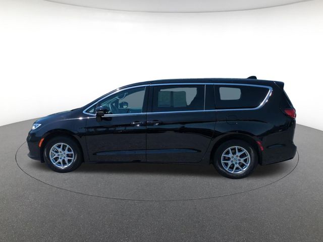 used 2025 Chrysler Pacifica car, priced at $28,490