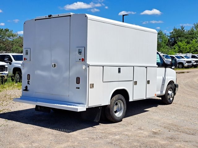 New 2025 Chevrolet Express 3500 - photo 2