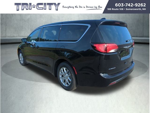 2026 Chrysler Voyager LX photo 2