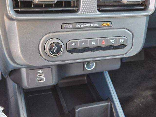 New 2026 Ford Maverick XL 4D Crew Cab