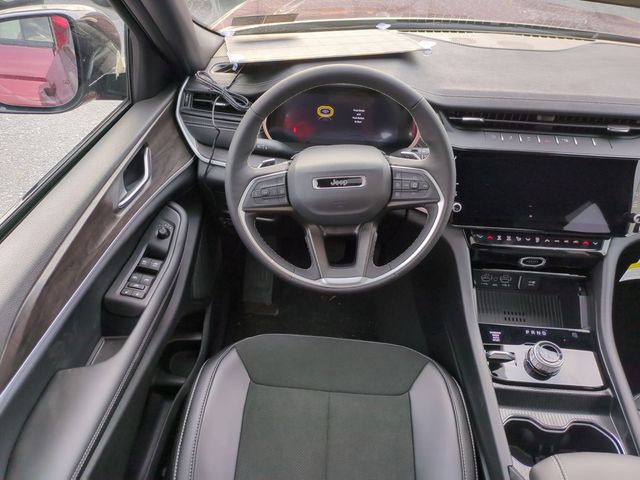 new 2026 Jeep Grand Cherokee car, priced at $41,244