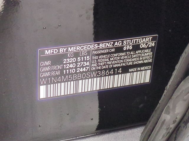 Used 2025  Mercedes-Benz GLB 35 AMG® image 26