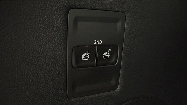 Used 2025 Typhoon Silver Hyundai SEL image 31