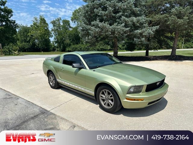 Green 2005 Ford Mustang Coupe 5-Speed Automatic Overdrive