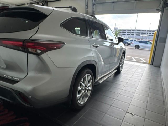 2025 Toyota Highlander Limited Silver at Don McGill Toyota
