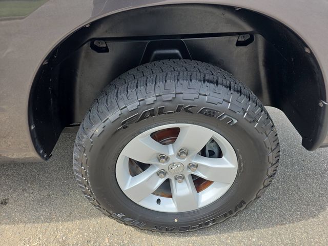 Used 2016 Granite Crystal Clearcoat Metallic Ram SLT image 33