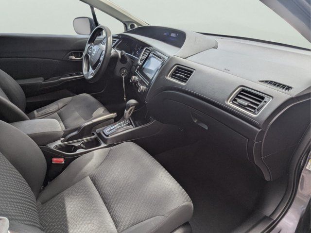 Used 2015  Honda SE image 34