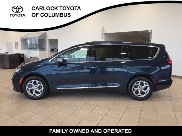 Fathom Blue Pearlcoat 2023 Chrysler Pacifica Minivan Front-Wheel Drive 9-Speed Automatic