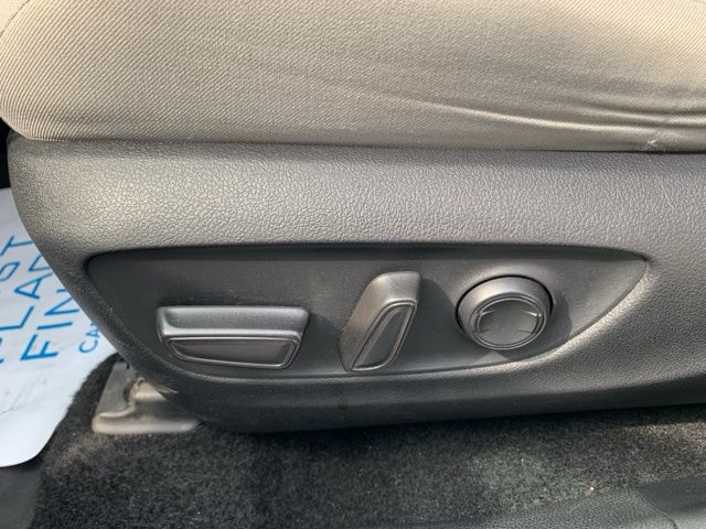 2021 Toyota RAV4 Hybrid XLE photo