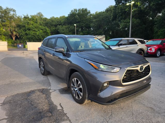 2024 Toyota Highlander XLE FWD