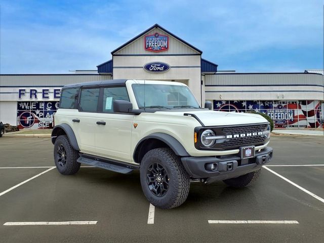 Desert Sand 2026 Ford Bronco Badlands 4-Door 4WD SUV / Crossover Four-Wheel Drive Automatic