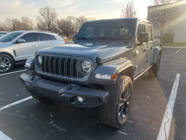 2024 Jeep Gladiator NightHawk Crew Cab 4WD