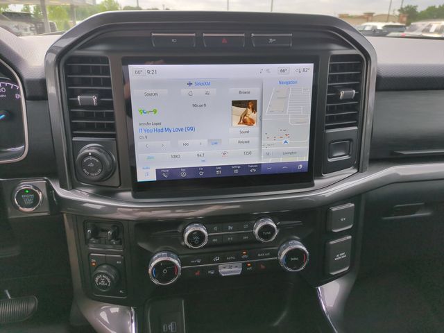 Used 2023 Agate Black Metallic Ford XLT image 20
