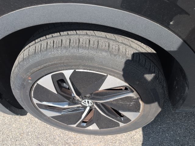 2022 Volkswagen ID.4 Pro Black at Sutliff Volkswagen