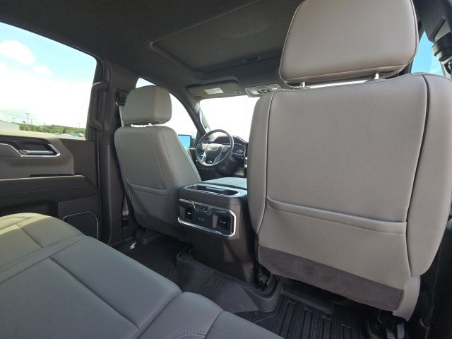 2023 GMC Sierra 1500 SLT:46952A