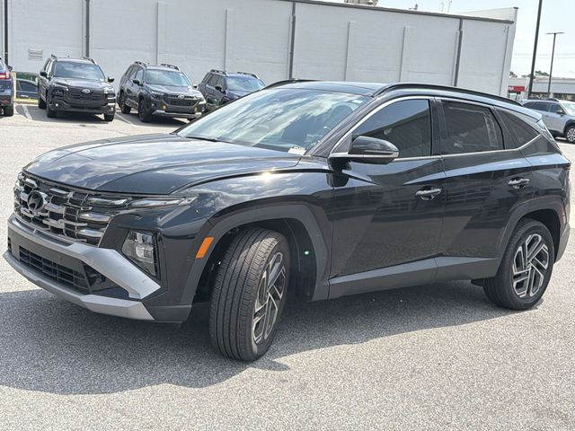 Phantom Black 2025 Hyundai Tucson SUV / Crossover All-Wheel Drive 8-Speed Automatic