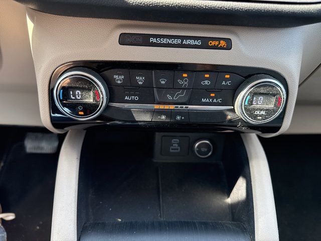 2021 Ford Escape Hybrid SE photo
