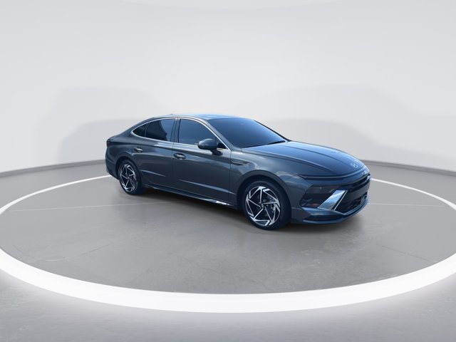 Used 2026 Gray Hyundai SEL Sport image 2