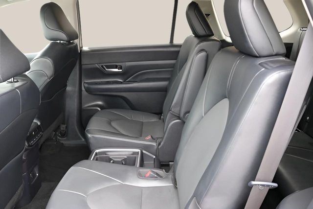 Used Car 2025 Toyota Grand Highlander  Xle For Sale Under $50,000 In Austin, Texas