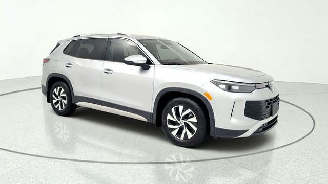 Silver Metallic 2026 Volkswagen Tiguan SUV / Crossover Front-Wheel Drive 8-Speed Automatic
