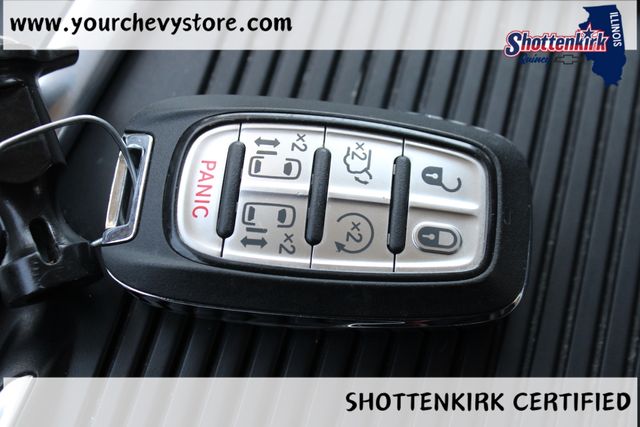 Used 2024 Chrysler Pacifica Van