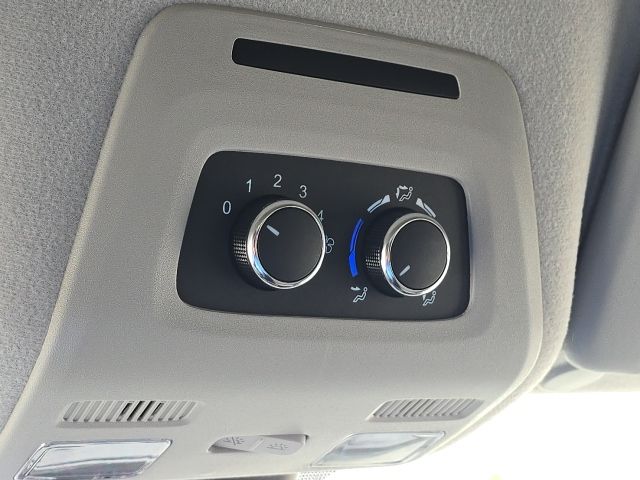 2025 Ford Transit-350 XLT:B02184