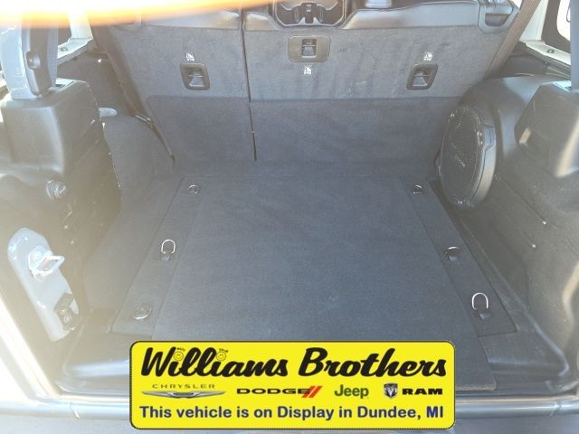 2022 Jeep Wrangler Unlimited Sahara Altitude - Sting-Gray Clearcoat exterior view 9