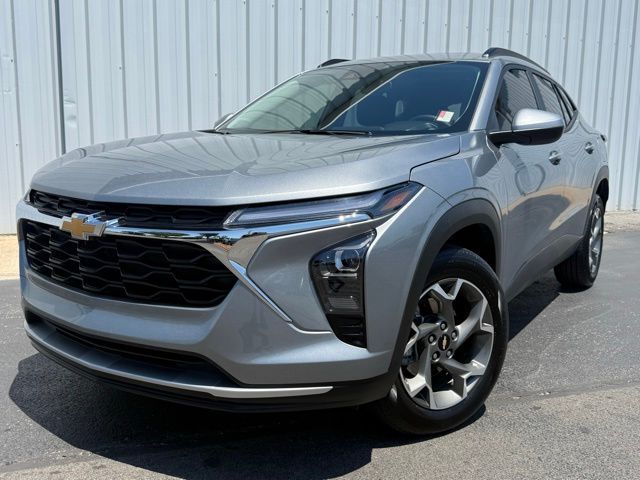 used 2025 Chevrolet Trax car, priced at $21,817