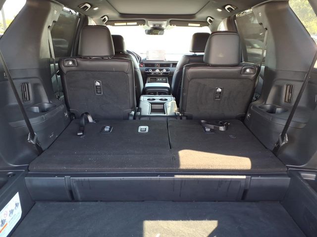 Used 2025 Honda Pilot SUV