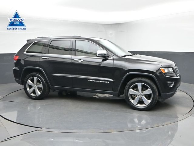 Brilliant Black Crystal Pearlcoat 2015 Jeep Grand Cherokee SUV / Crossover 4X2 8-Speed Automatic
