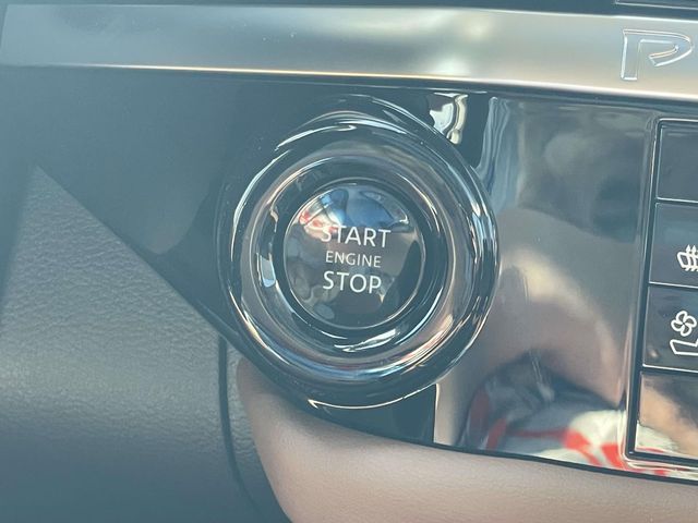 New 2026 White Nissan Platinum image 26