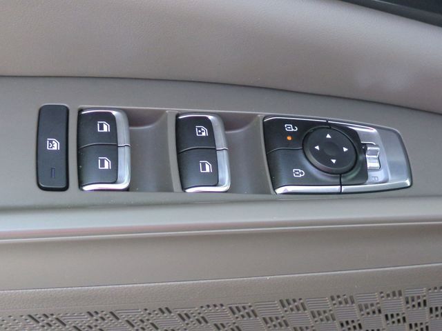 Used 2026 White Kia LXS image 14