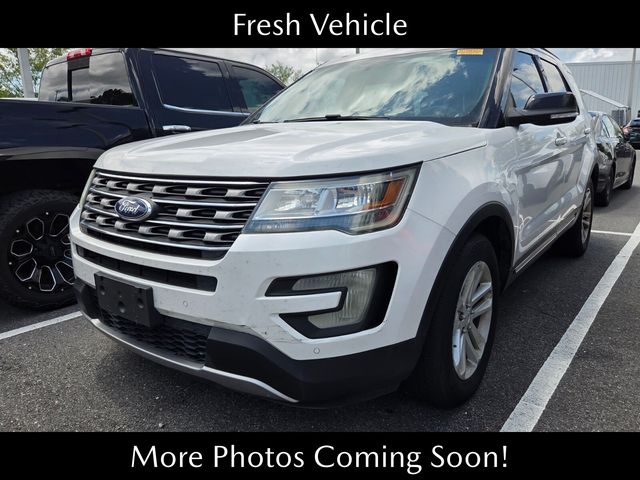 White Platinum Clearcoat Metallic 2016 Ford Explorer SUV / Crossover Front-Wheel Drive 6-Speed Automatic