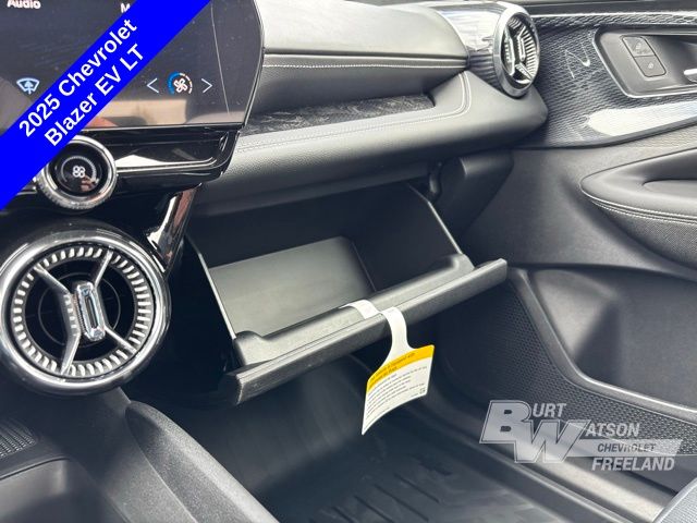 2025 Chevrolet Blazer EV LT photo