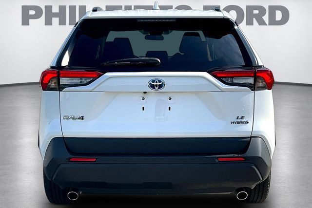2021 Toyota RAV4 Hybrid LE - 4