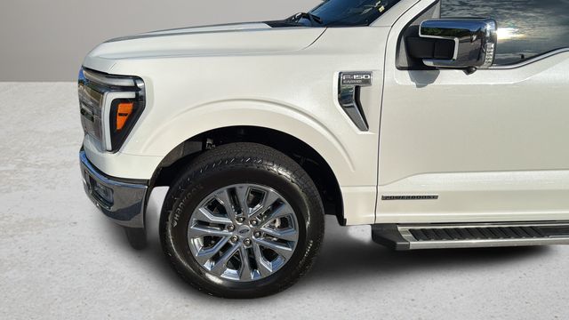 Used 2024 White Ford Lariat image 34