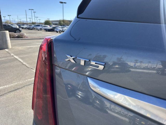 2022 Cadillac XT5 Premium Luxury photo