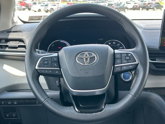used 2021 Toyota Sienna car, priced at $39,420