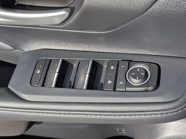 2025 Toyota Grand Highlander Hybrid - Image 16