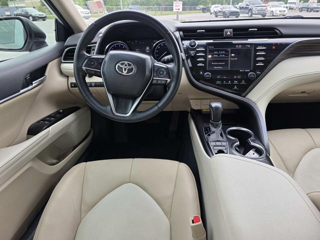 2020 Toyota Camry XLE photo