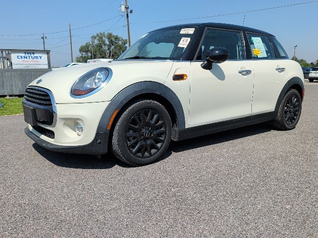 Pepper White 2018 MINI Cooper Hatchback Front-Wheel Drive 6-Speed Automatic
